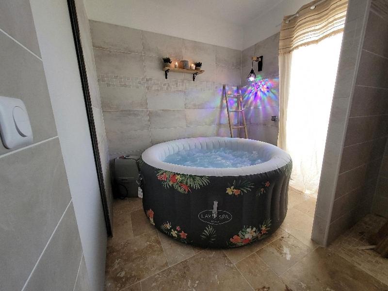 6 Couchages Privatif, Acces Direct Mer, Piscine